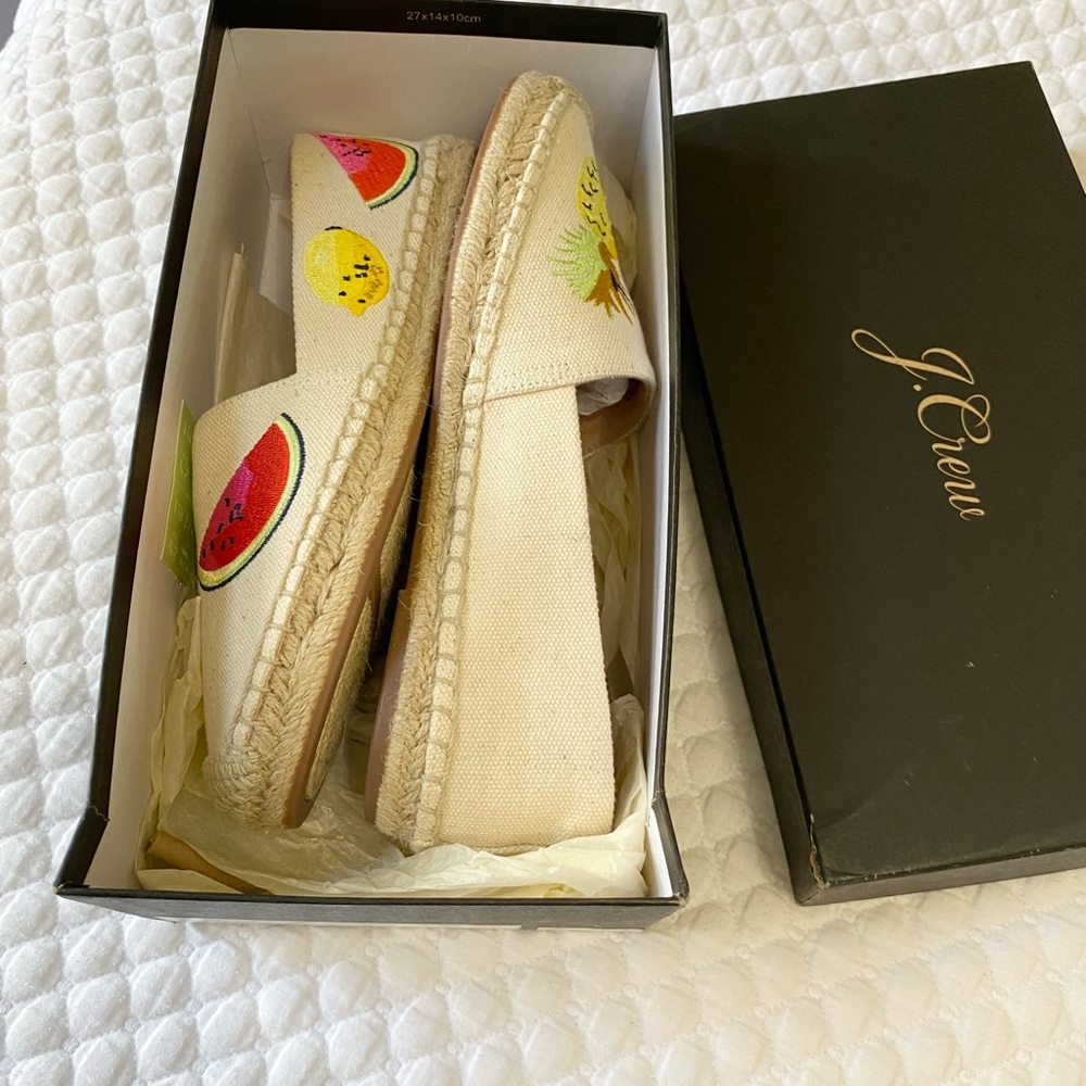 New J. Crew Embroidered Fruit Canvas Espadrilles, Size  7 ( more like a 6.5 )